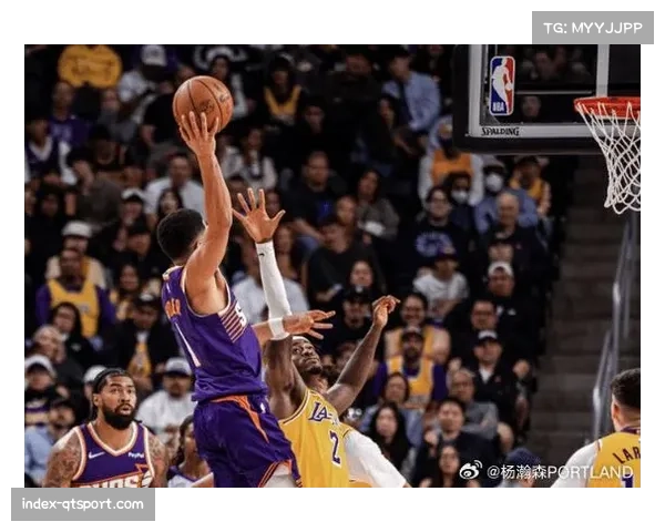 布克迎战文班亚马 太阳主场上演巅峰对决